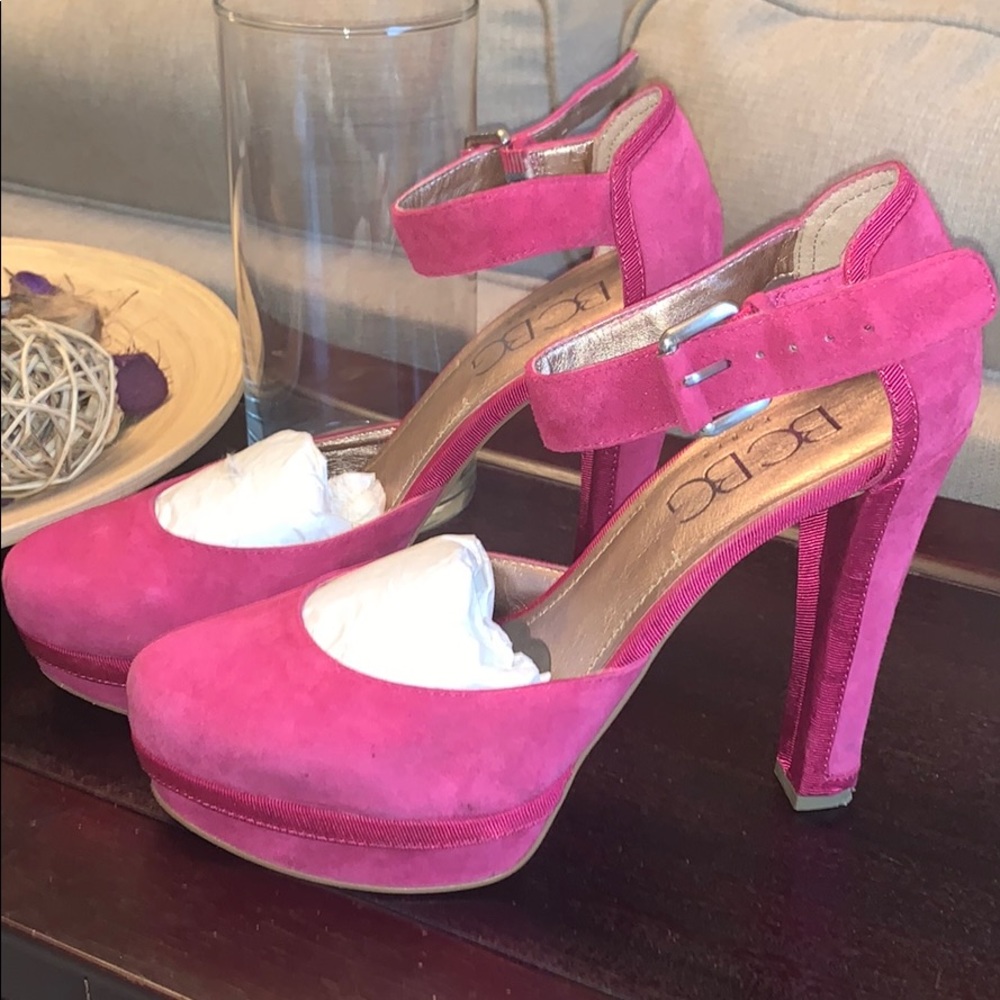 Suede 🎀 Heels